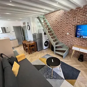 Neuf A ! , Palaiseau France